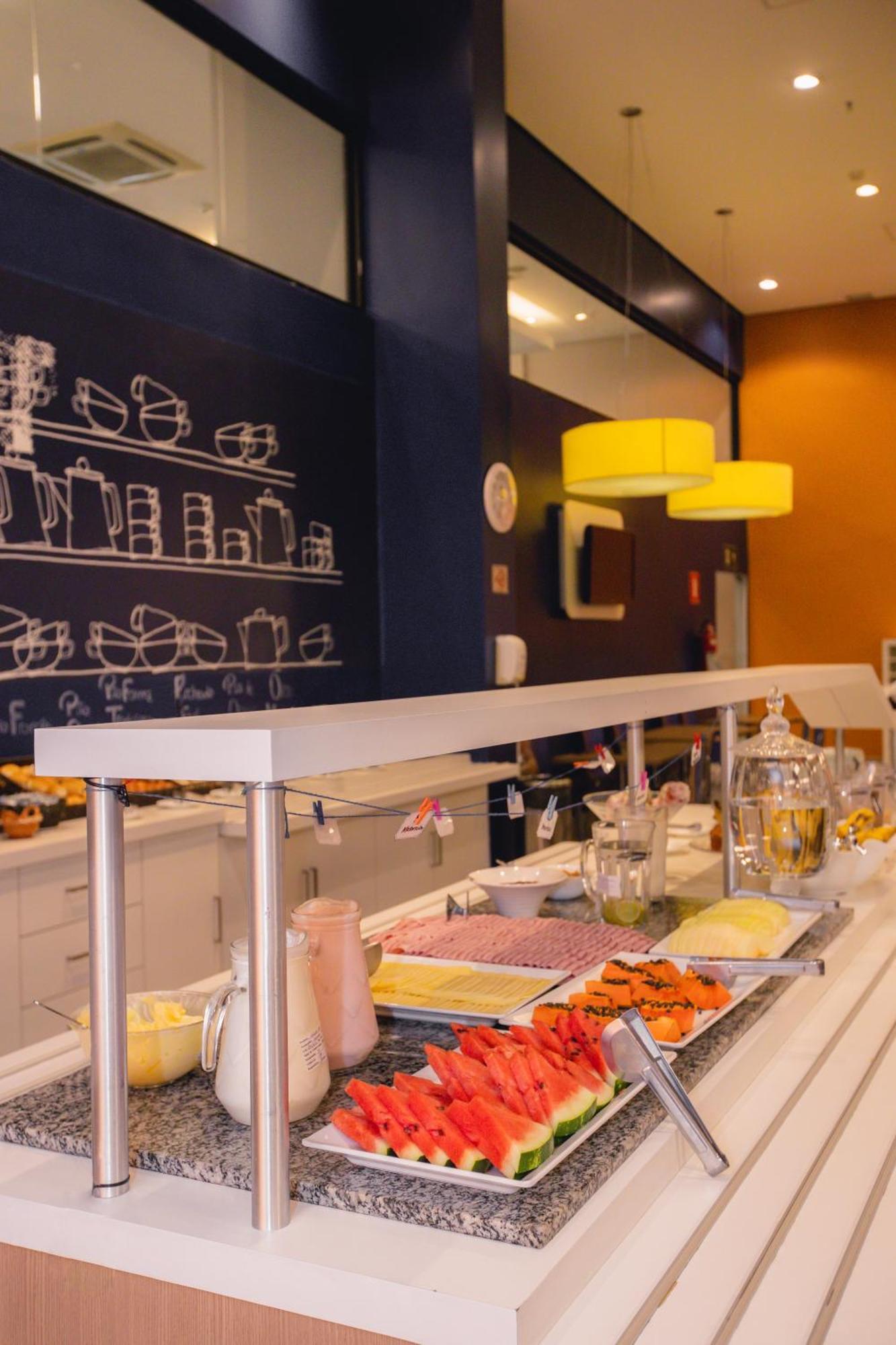 Ibis Budget Bh Afonso Pena Savassi Бело Оризонти Екстериор снимка